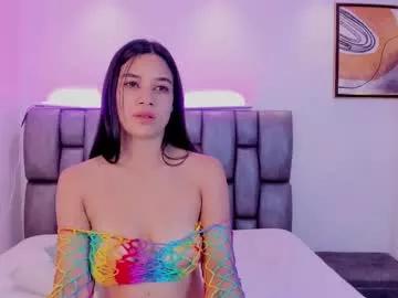 Try our girls live displays and explore the company of endless strippers, with beautiful physiques, vibrating toys and more.