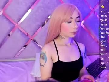 Try our girls live displays and explore the company of endless strippers, with beautiful physiques, vibrating toys and more.