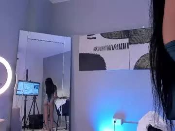 Try our girls live displays and explore the company of endless strippers, with beautiful physiques, vibrating toys and more.