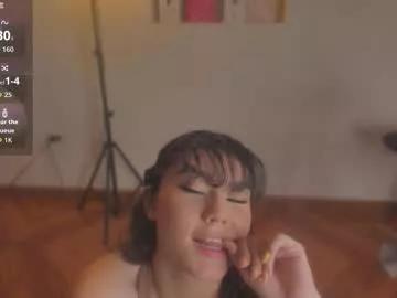 Try our girls live displays and explore the company of endless strippers, with beautiful physiques, vibrating toys and more.