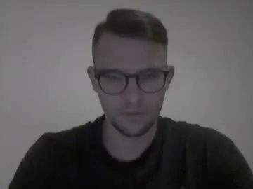 Hardboylovemilfmoom webcams show profile image 