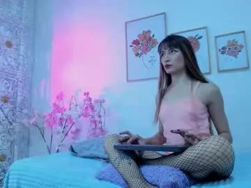 Try our girls live displays and explore the company of endless strippers, with beautiful physiques, vibrating toys and more.