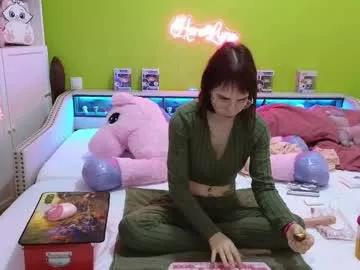 Try our girls live displays and explore the company of endless strippers, with beautiful physiques, vibrating toys and more.