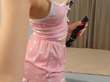 heyim_laura — Goal: Make me cum  Im Laura and very good to see you here! #cute #shy #18 #young #bigass [0 tokens remaining]