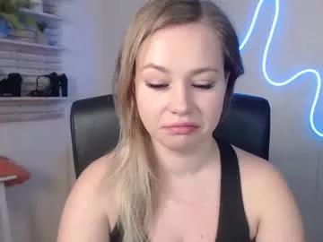 holly_bb95 from Chaturbate