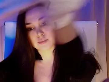 hollyextra from Chaturbate