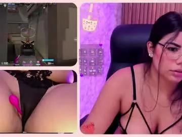 Try our girls live displays and explore the company of endless strippers, with beautiful physiques, vibrating toys and more.