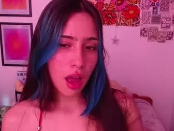 Try our girls live displays and explore the company of endless strippers, with beautiful physiques, vibrating toys and more.