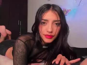 Try our girls live displays and explore the company of endless strippers, with beautiful physiques, vibrating toys and more.