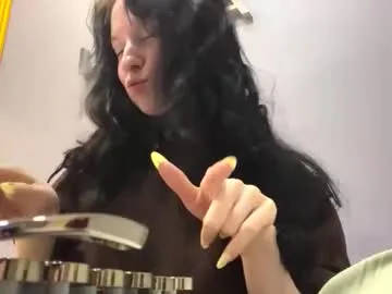 iloveboobsbitch — checking the broadcast haha nothing special, but ahegao #teen #18 #daddysgirl #littletits #nonude [23 tokens remaining]