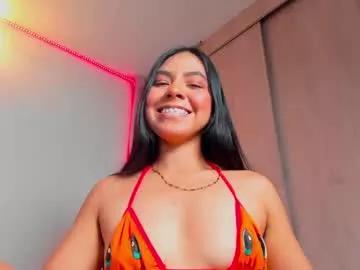 Try our girls live displays and explore the company of endless strippers, with beautiful physiques, vibrating toys and more.