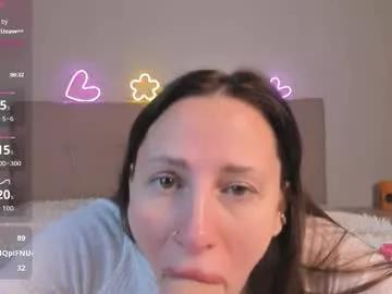 Try our girls live displays and explore the company of endless strippers, with beautiful physiques, vibrating toys and more.