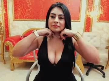 Try our girls live displays and explore the company of endless strippers, with beautiful physiques, vibrating toys and more.