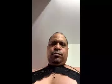 inandout001 from Chaturbate