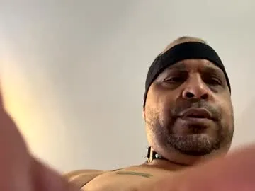 inandout001 from Chaturbate