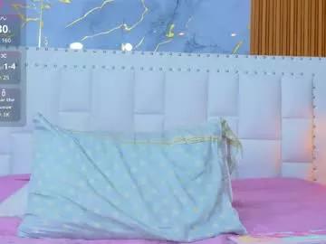 Try our girls live displays and explore the company of endless strippers, with beautiful physiques, vibrating toys and more.