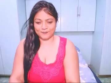 indiandelia from Chaturbate
