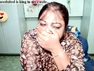indiandelia from Chaturbate