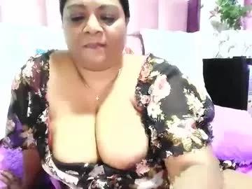 indiandelia from Chaturbate