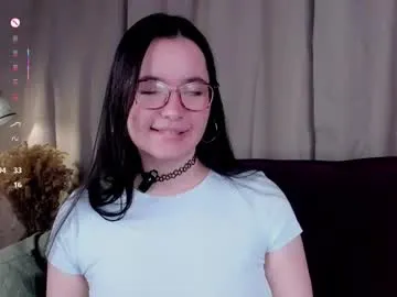 iralascola — Glad to see you on my first day ! Goal Apply lipstick to your lips <3 #natural #new #teen #cute #18 [15 tokens remaining]