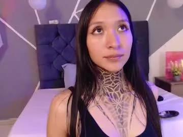 Try our girls live displays and explore the company of endless strippers, with beautiful physiques, vibrating toys and more.