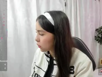 isabela_tay — GOAL: finger pussy [69 tokens remaining] Welcome to my room! #18 #young #smalltits #shy #feet