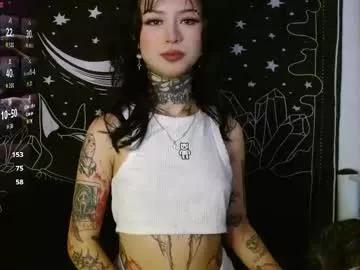 Try our girls live displays and explore the company of endless strippers, with beautiful physiques, vibrating toys and more.