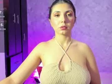 Try our girls live displays and explore the company of endless strippers, with beautiful physiques, vibrating toys and more.