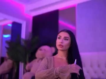 Try our girls live displays and explore the company of endless strippers, with beautiful physiques, vibrating toys and more.