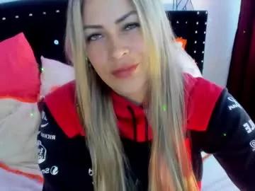 Try our girls live displays and explore the company of endless strippers, with beautiful physiques, vibrating toys and more.