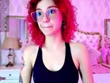 Try our girls live displays and explore the company of endless strippers, with beautiful physiques, vibrating toys and more.