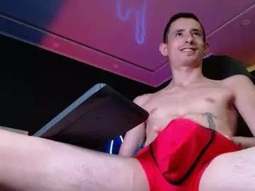 Try our girls live displays and explore the company of endless strippers, with beautiful physiques, vibrating toys and more.