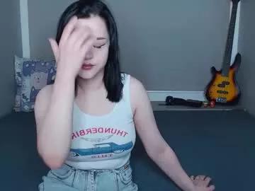 Try our girls live displays and explore the company of endless strippers, with beautiful physiques, vibrating toys and more.