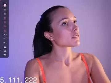 Try our girls live displays and explore the company of endless strippers, with beautiful physiques, vibrating toys and more.