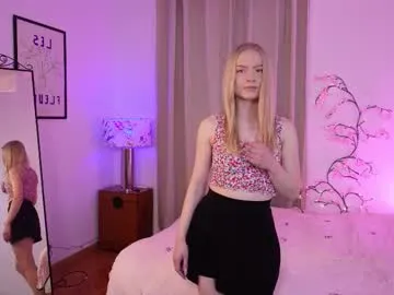 janeblaze — Taking off my shorts and shaking ass on cam [28 tokens left] Hey hey CB. im Jane:> Letss play and get to know each other. Im #new #18 #skinny #blonde #bigass