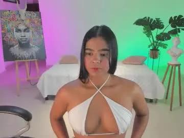 Try our girls live displays and explore the company of endless strippers, with beautiful physiques, vibrating toys and more.
