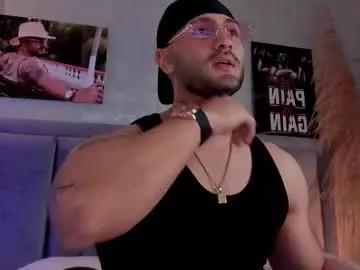 Try our girls live displays and explore the company of endless strippers, with beautiful physiques, vibrating toys and more.