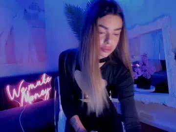 Try our girls live displays and explore the company of endless strippers, with beautiful physiques, vibrating toys and more.