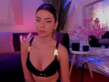 Try our girls live displays and explore the company of endless strippers, with beautiful physiques, vibrating toys and more.