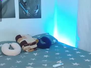Try our girls live displays and explore the company of endless strippers, with beautiful physiques, vibrating toys and more.