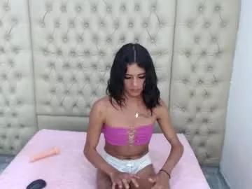 Try our girls live displays and explore the company of endless strippers, with beautiful physiques, vibrating toys and more.