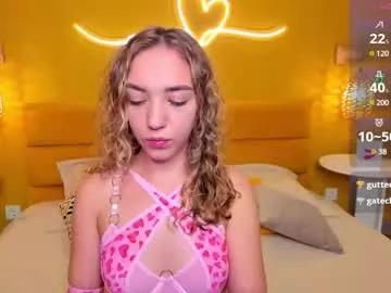 Try our girls live displays and explore the company of endless strippers, with beautiful physiques, vibrating toys and more.
