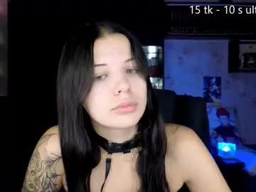 Try our girls live displays and explore the company of endless strippers, with beautiful physiques, vibrating toys and more.