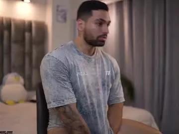 Try our girls live displays and explore the company of endless strippers, with beautiful physiques, vibrating toys and more.