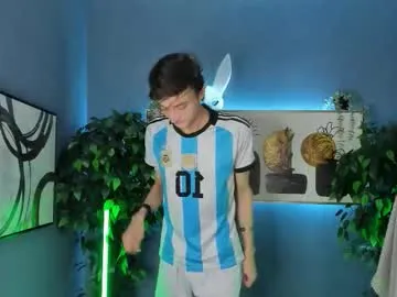 john_weasley — (   )  Fountain of hot cum  #gay #cum #twink #men [817 tokens remaining]