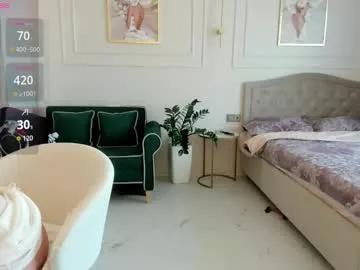 Try our girls live displays and explore the company of endless strippers, with beautiful physiques, vibrating toys and more.