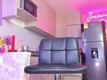 Try our girls live displays and explore the company of endless strippers, with beautiful physiques, vibrating toys and more.