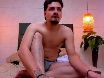 julian_whitee from Chaturbate is Freechat