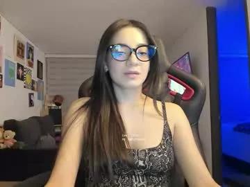 Try our girls live displays and explore the company of endless strippers, with beautiful physiques, vibrating toys and more.