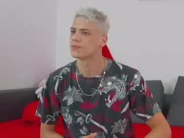 Try our girls live displays and explore the company of endless strippers, with beautiful physiques, vibrating toys and more.